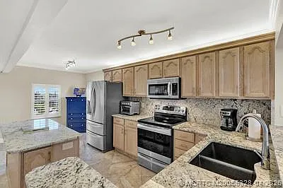 10980 S Ocean Dr #611 — Photo 12