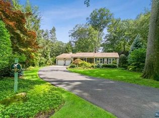 15 Franklin St, Haworth, NJ 07641