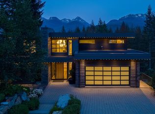 8206 Mountain View Dr, Whistler, BC V8E 0G3