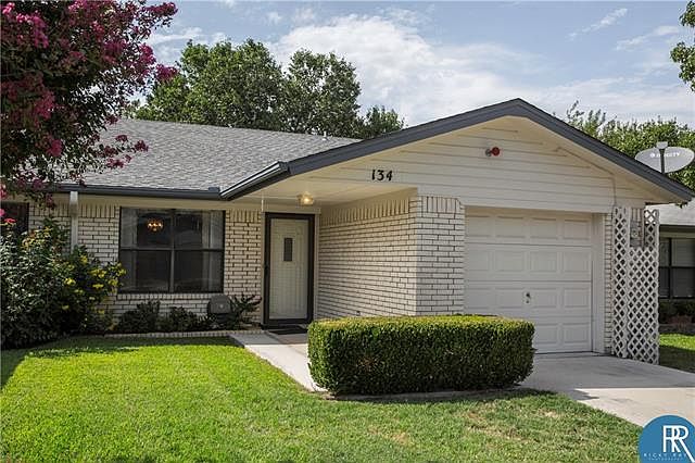 1st image of 134 Rose Ln