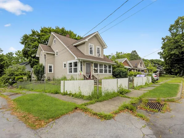 63 Oakdale Avenue, Poughkeepsie, NY 12601