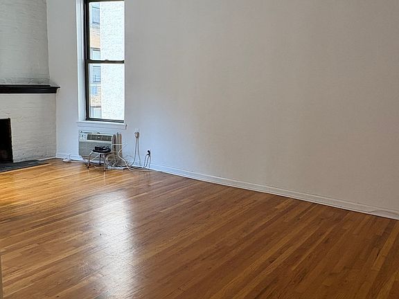 4th image of 124 E 85th St APT 5R