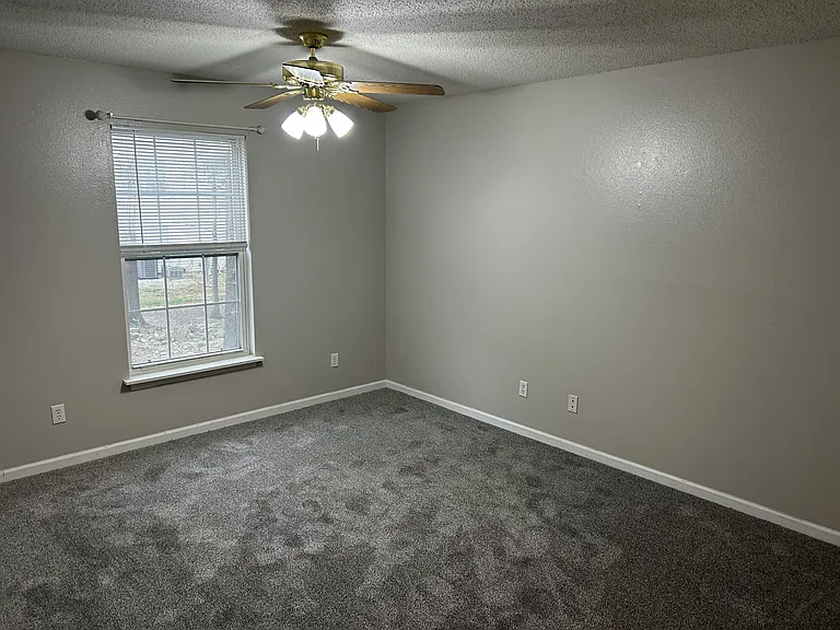 103 Vixen Cir #J — Photo 11