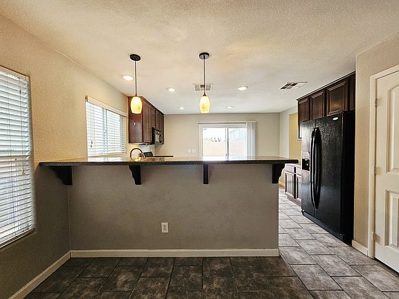 3rd image of 488 Swiss Cottage Ave