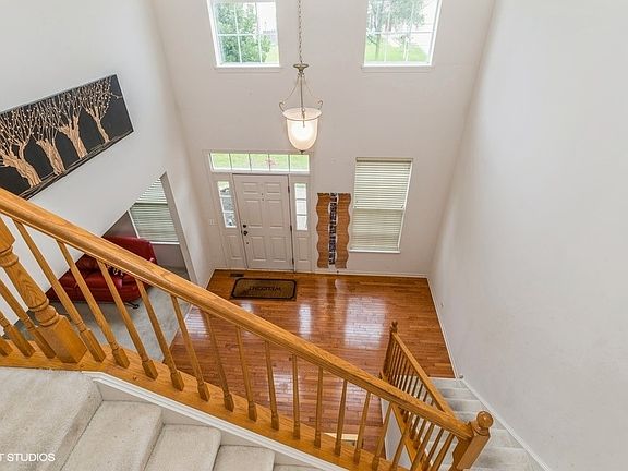 2nd image of 247 W Olmsted Ln