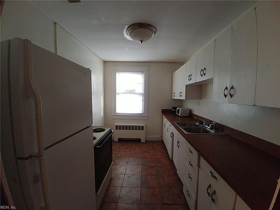 2nd image of 2624 Detroit St APT 2