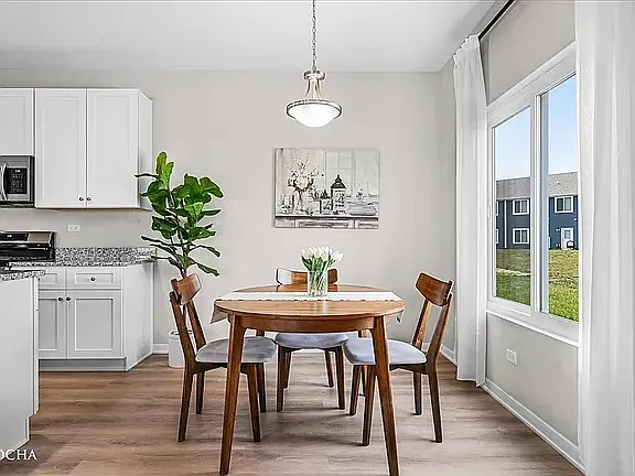 3 bed, 2.5 bath, 1750 sqft, $2,500 — Photo 4