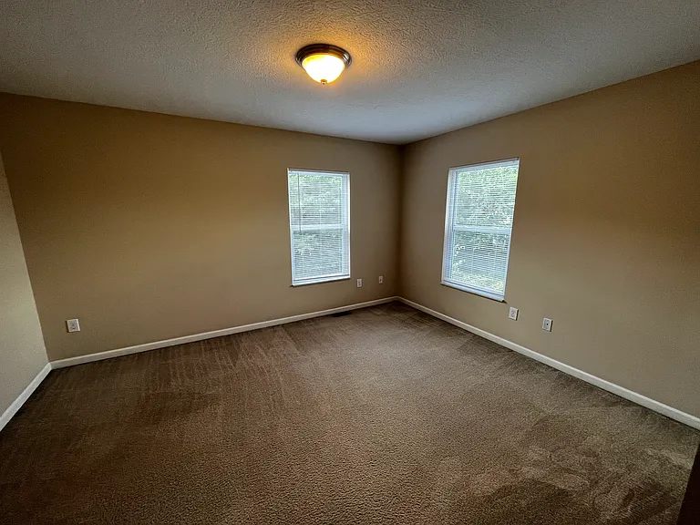 1455 N Star Ave — Photo 11