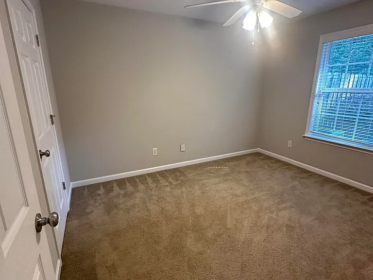 826 Whispering Willow Ct — Photo 7