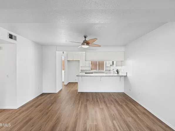 2823 W Avenue J4, Lancaster, CA 93536