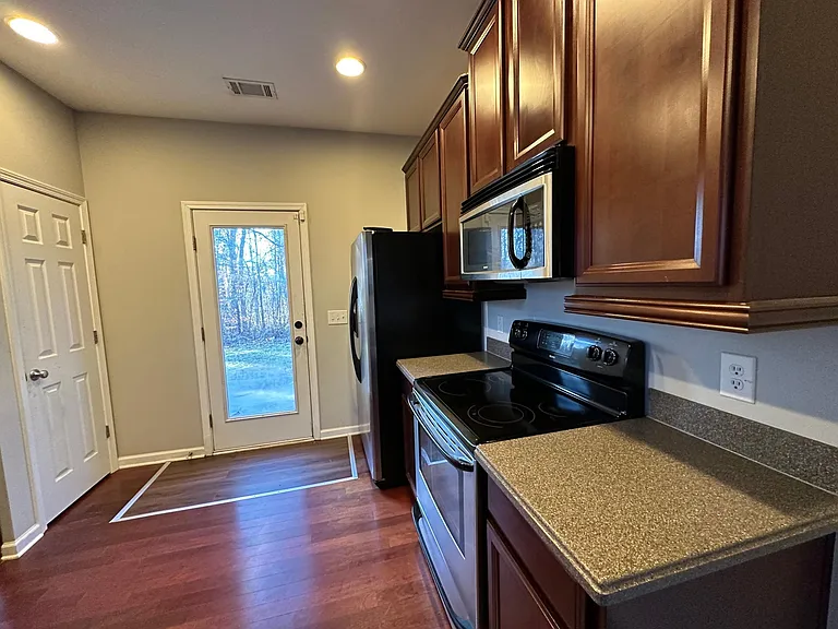 7180 Silk Tree Point — Photo 13