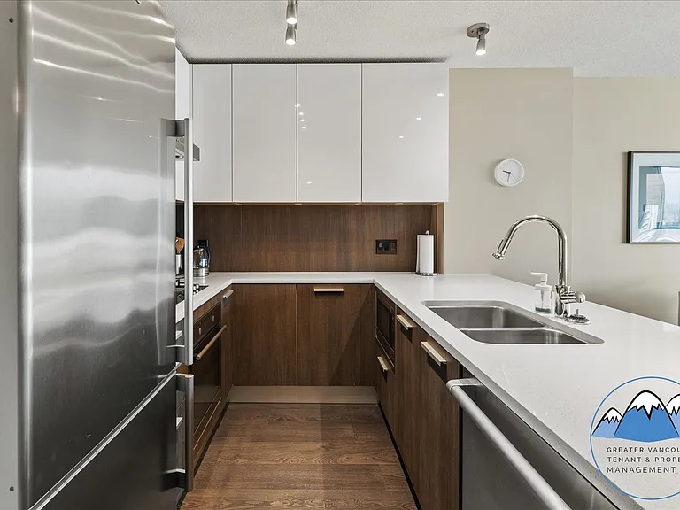 3007 Glen Dr — Photo 4