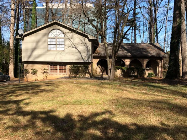 1422 Oak Forest Ct, Atlanta, GA 30319