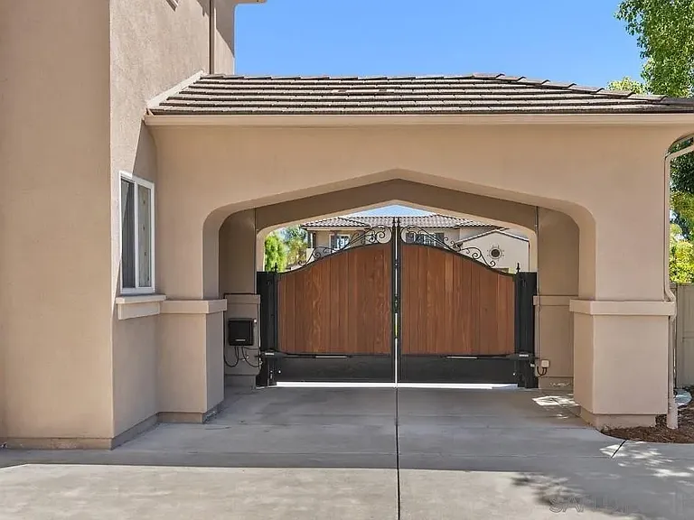 9230 Island Pine Way — Photo 66