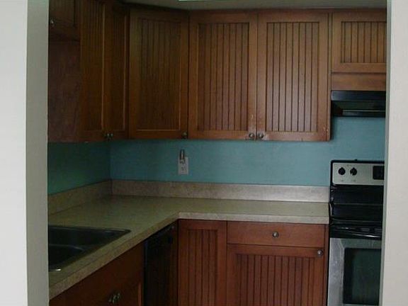 2nd image of 270 Promenade Dr APT 106