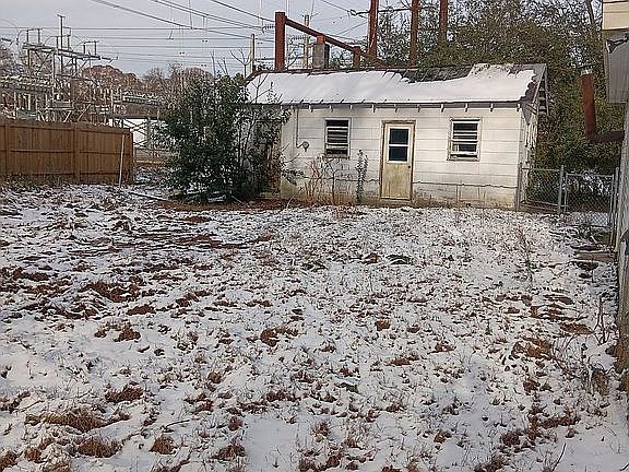 4th image of 1410 W Chaloner Dr
