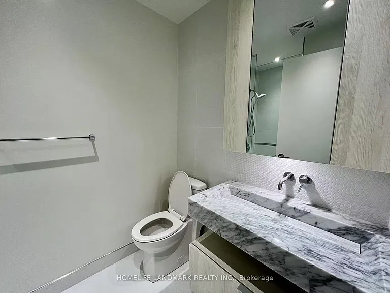 11 Yorkville Ave #4108 — Photo 10