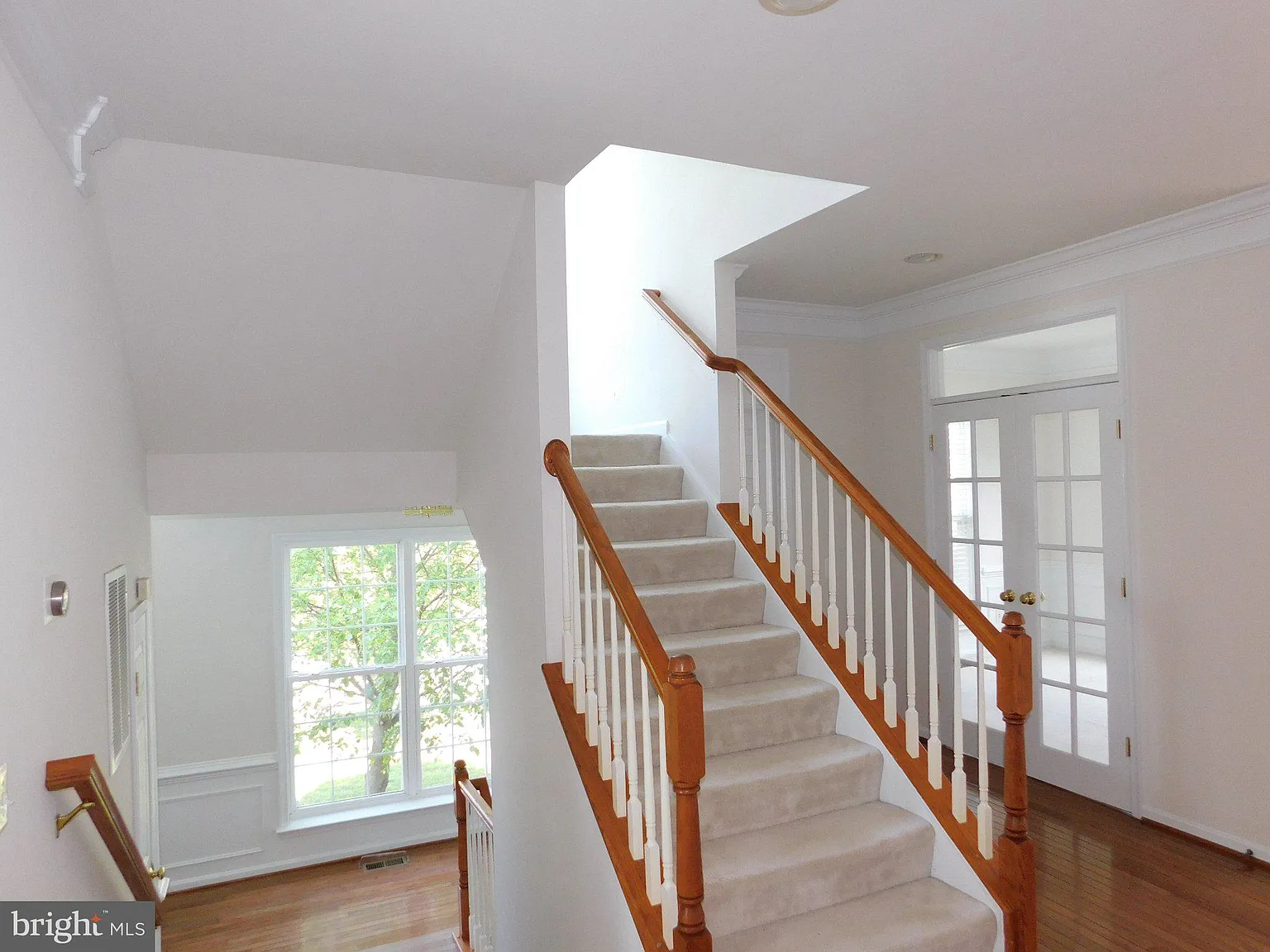 4 bed, 3.5 bath, 2164 sqft, $3,500 — Photo 2