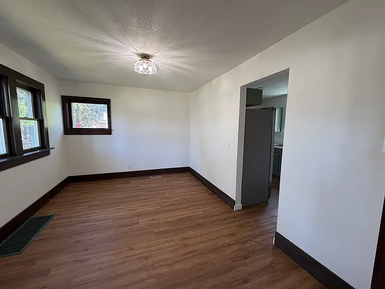 407 S High St — Photo 13
