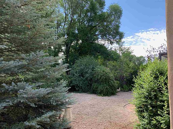 3rd image of 319 Santistevan Ln