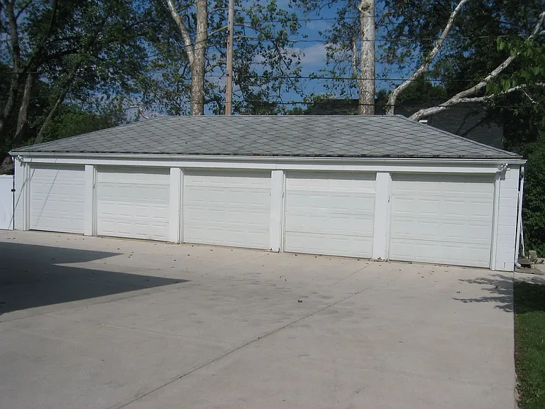 401 Berwyn Dr — Photo 15