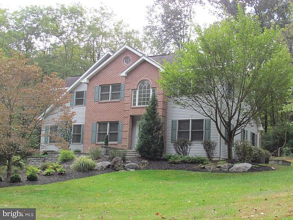 4th image of 115 Oak Ln