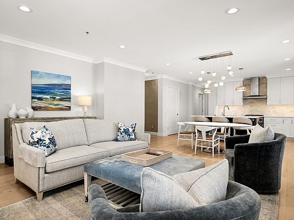 4th image of 6128 Kellogg Ave #201B