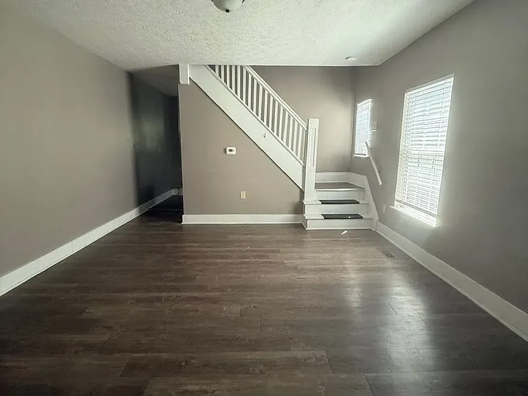 625 N Tacoma Ave — Photo 8