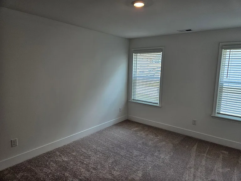 97 Andalusa Ct — Photo 37