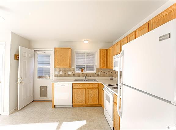 4th image of 4679 Christopher Pines Dr #1