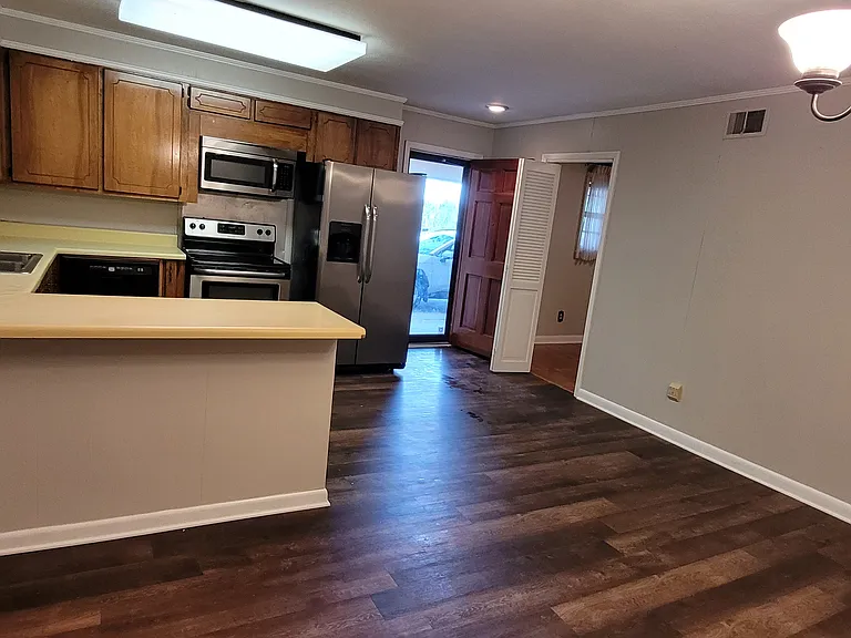 205 Government St — Photo 15