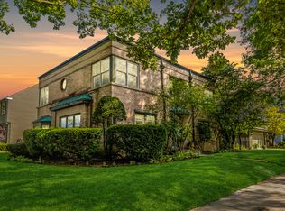 2045 Greenwood Ave, Wilmette, IL