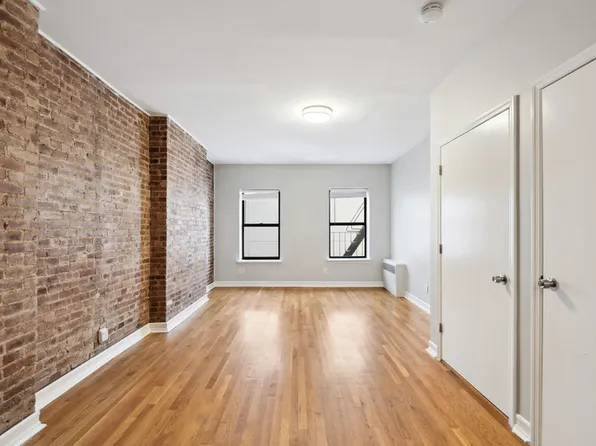 322 East 61st Street image 1 of 6