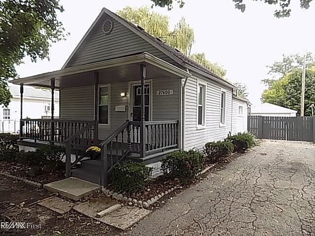 1st image of 27600 Demrick St