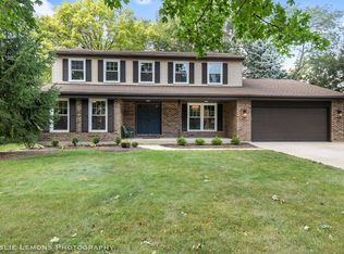 2S550 White Birch Ln, Wheaton, IL