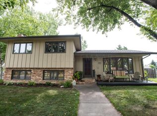 3425 Par St N, Fargo, ND 58102