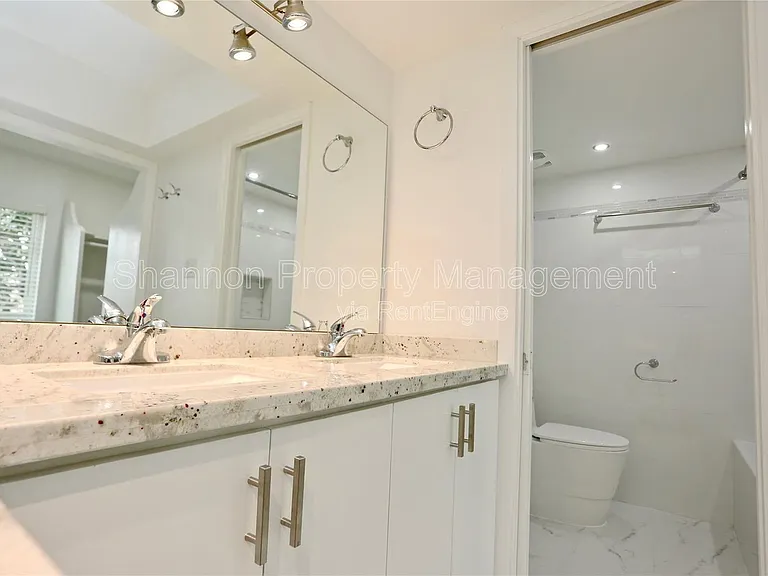 2824 Briarhurst Dr #16 — Photo 13