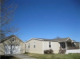 122 Jackson Ave, Florence, AL 35633