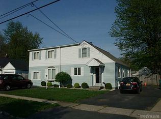 8321 Laughlin Dr, Niagara Falls, NY 14304