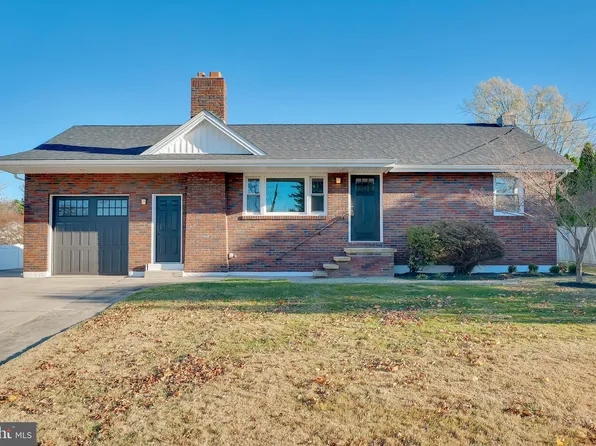 112 E Mount Kirk Ave, Norristown, PA 19403