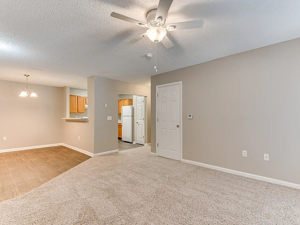 Hollybrook Apartments
