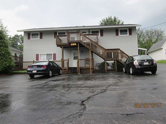 2nd image of 209 W Oak St APT 1