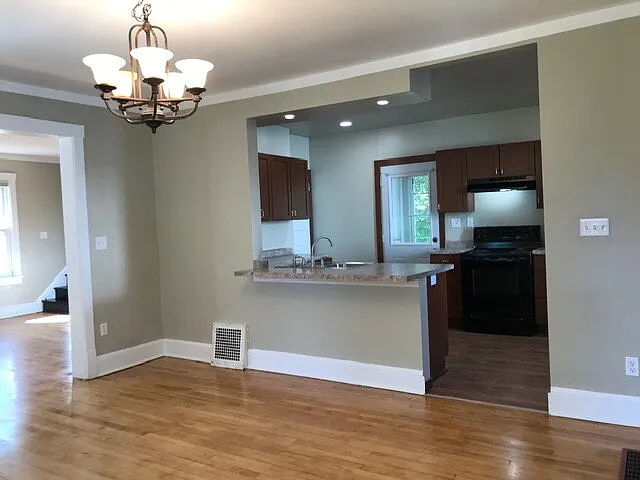 1216 Bellevue Ave — Photo 8
