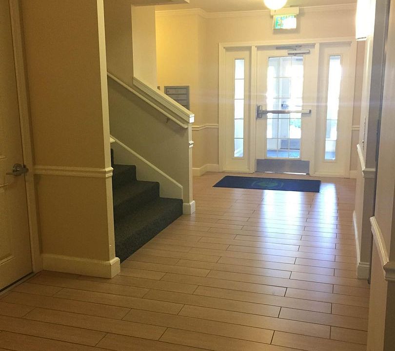 2nd image of 125 Edgemere Rd APT 303