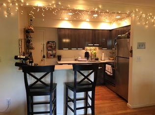 320 Hammond Pond Pkwy APT 301E, Chestnut Hill, MA 02467