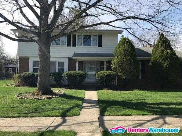 521 Lambeth Dr, Ann Arbor, MI 48103