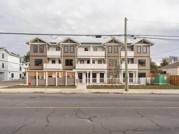 4201 Tyndall Ave #4201, Saanich, BC V8N 3R9