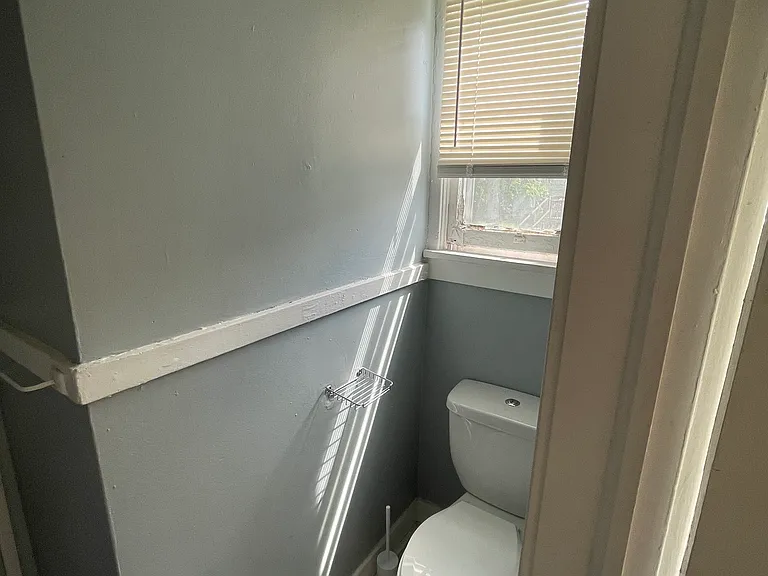 2 Milton St #1F — Photo 10