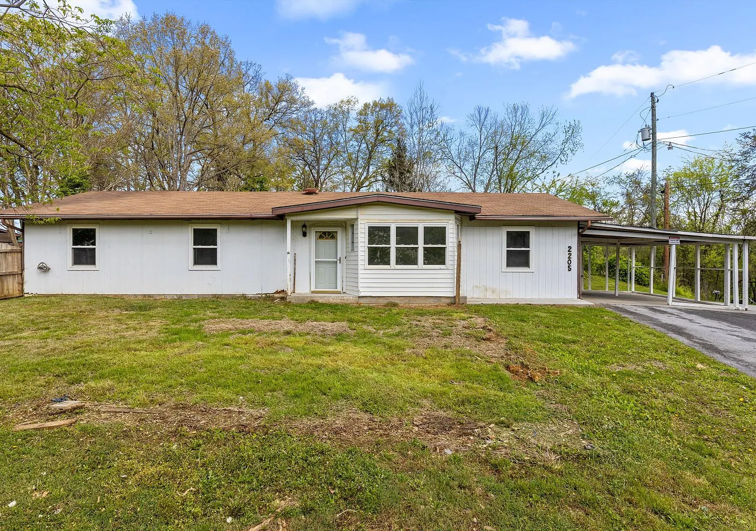 3 bed, 1.0 bath, 1416 sqft, $1,750 — Photo 1