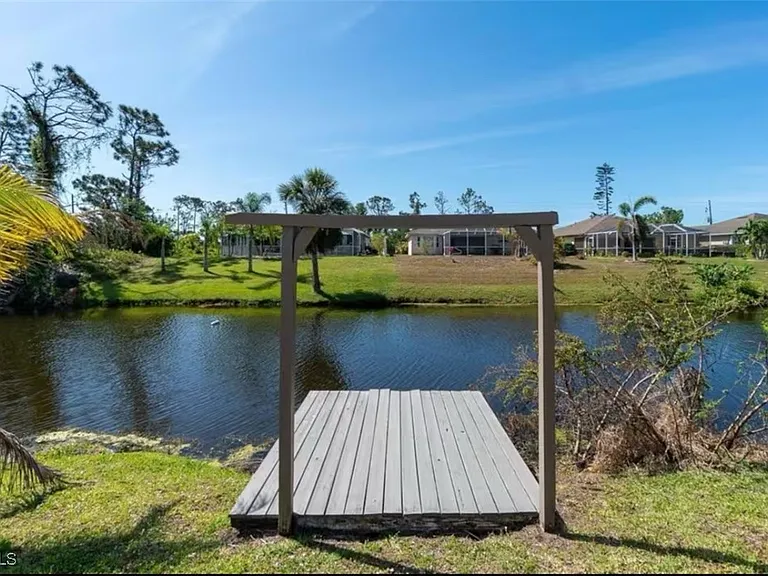 11195 Seabreeze Ave — Photo 6
